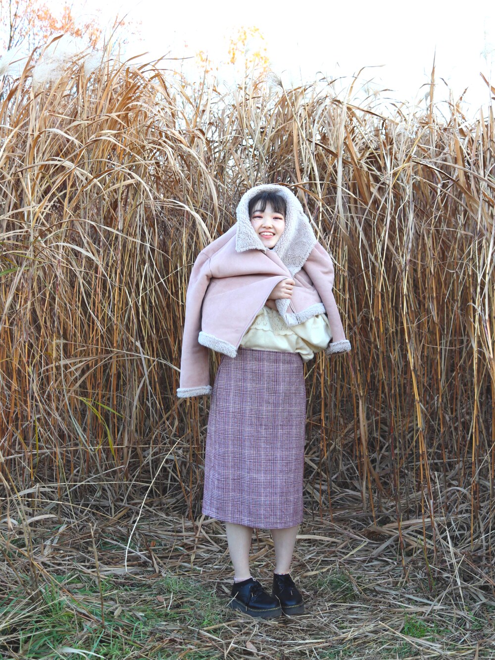 「低身長」｜「GRLのフリルサスペンダー付きグレンチェックスカート（スカート、レッド系）」を使った、chichikaka221さん（レディース・148cm）の冬コーディネートの1枚目の写真