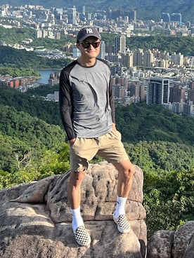 「BILLABONG（ビラボン）のアイテム」を使った、Beckhan Fuさん（メンズ・170cm）の秋コーディネート