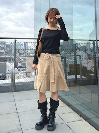 「MEMECLE(メメクル)の【 MEMECLE / メメクル 】スターボタン オフショルダー ロングスリーブカットソー(Tシャツ/カットソー)」を使った、みぃ ( MEMECLE )さん(レディース・158cm)の秋コーディネート