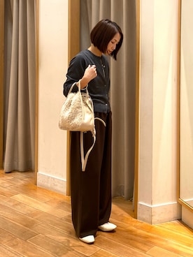 「アイテム（タンクトップ）」を使った、森まどかさん（レディース・153cm）の秋コーディネート