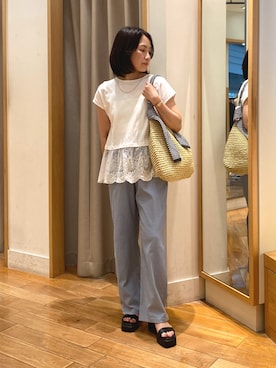 「fredy emue（フレディエミュ）のレースドッキングフレンチプルオーバー（Tシャツ/カットソー、ホワイト系）」を使った、森まどかさん（レディース・153cm）の夏コーディネート