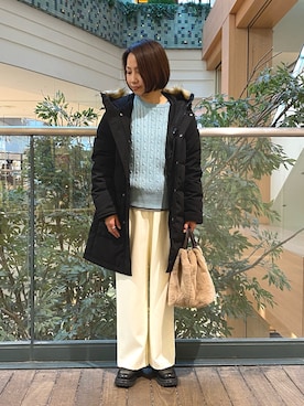「ケーブルニット」｜「アイテム（ダウンジャケット/コート）」を使った、森まどかさん（レディース・153cm）の冬コーディネート