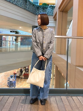 「fredy emue（フレディエミュ）のアイテム（ノーカラージャケット）」を使った、森まどかさん（レディース・153cm）の冬コーディネート