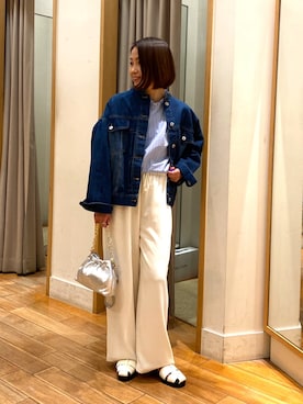「春カラー」｜「アイテム（デニムジャケット）」を使った、森まどかさん（レディース・153cm）の春コーディネート