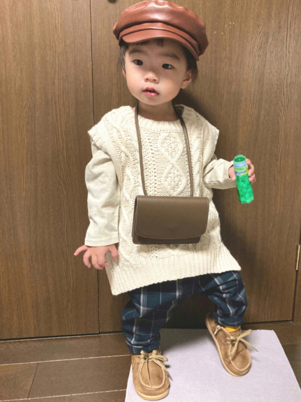 「グラデーション、秋のコーデ、ベスト、キャスケット、レイヤードスタイル、チェックパンツ、ブラウン、ニットベスト、西松屋、birthday、BREEZE、1歳11ヶ月、秋服準備はじめました、秋トレンド2021、チェッカーず2021」｜「Birthdayのfruit of the room ポケットロンT 中薄橙 90 979円（Tシャツ/カットソー、ベージュ系）」を使った、lenlen23さん（キッズ・80cm）の秋コーディネートの1枚目の写真