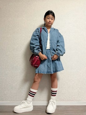 「アイテム（デニムスカート）」を使った、lenlen_rinrinさん（キッズ・148cm）の秋コーディネート
