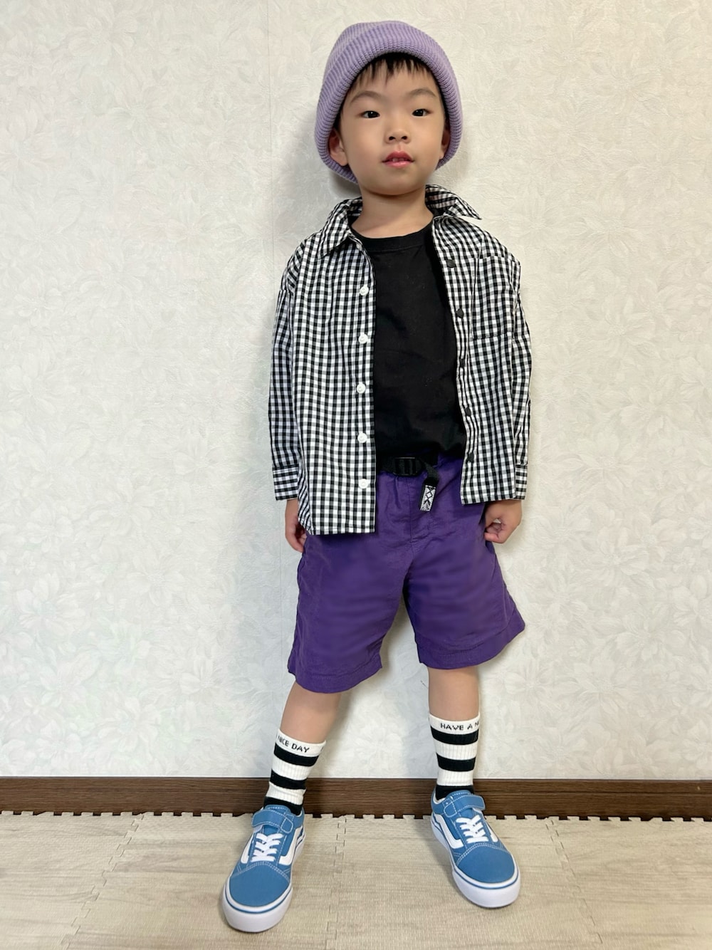 その他のTシャツ/カットソー、その他のシャツ/ブラウス、パープル系のパンツを着用したキッズの夏コーディネートの1枚目の写真