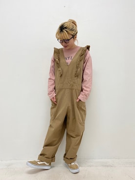 「CUBE SUGAR（キューブシュガー）のアイテム（サロペット/オーバーオール）」を使った、ioriさん（レディース・146cm）の春コーディネート