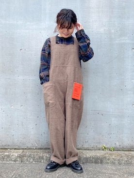「CUBE SUGAR（キューブシュガー）のアイテム（サロペット/オーバーオール）」を使った、ioriさん（レディース・146cm）の秋コーディネート