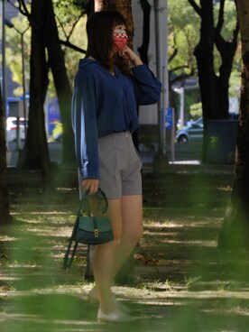 「LOVFEE（ラッフィ）のアイテム（パンツ）」を使った、Olive Yangさん（レディース・170cm）の秋コーディネート