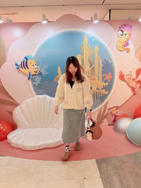 「LONGCHAMP（ロンシャン）のアイテム」を使った、Olive Yangさん（レディース・170cm）の冬コーディネート