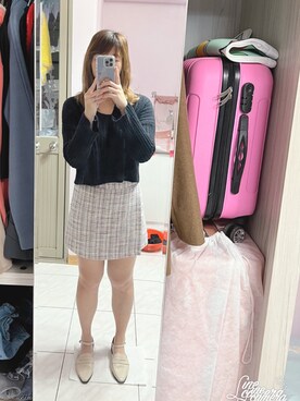 「AIR SPACE（エアースペース）のアイテム（パンツ）」を使った、Olive Yangさん（レディース・170cm）の冬コーディネート