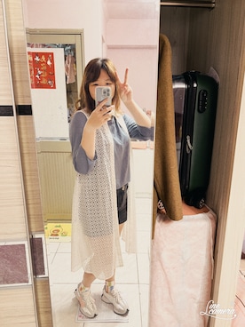 「AIR SPACE（エアースペース）のアイテム（トップス）」を使った、Olive Yangさん（レディース・170cm）の春コーディネート