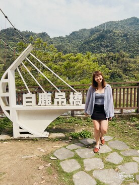 「AIR SPACE（エアースペース）のアイテム（トップス）」を使った、Olive Yangさん（レディース・170cm）の春コーディネート