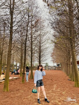 「LOVFEE（ラッフィ）のアイテム（トップス）」を使った、Olive Yangさん（レディース・170cm）の冬コーディネート