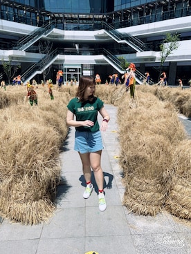 「H:CONNECT（エイチコネクト）のアイテム」を使った、Olive Yangさん（レディース・170cm）の春コーディネート