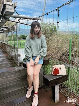 「H:CONNECT（エイチコネクト）のアイテム」を使った、Olive Yangさん（レディース・170cm）の秋コーディネート