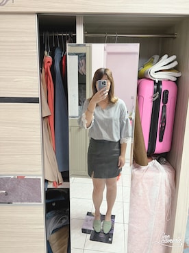 「RAINBOW（レインボー）のアイテム」を使った、Olive Yangさん（レディース・170cm）の秋コーディネート