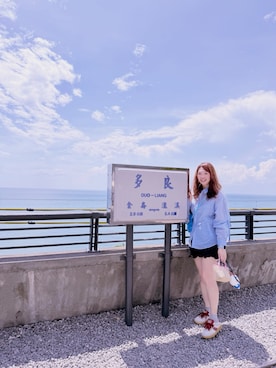 「LONGCHAMP（ロンシャン）のアイテム（バッグ）」を使った、Olive Yangさん（レディース・170cm）の夏コーディネート
