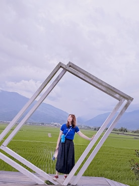 「LONGCHAMP（ロンシャン）のアイテム（バッグ）」を使った、Olive Yangさん（レディース・170cm）の夏コーディネート