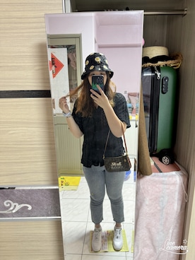 Olive Yangさんのコーディネート