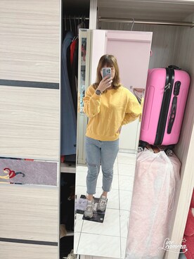 「LOVFEE（ラッフィ）のアイテム（パンツ）」を使った、Olive Yangさん（レディース・170cm）の秋コーディネート