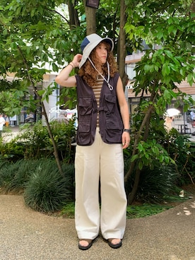 「バケットハット」｜「アイテム（帽子、グレー系）」を使った、akaneさん（レディース・155cm）の夏コーディネート