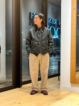 「アイテム（カーディガン/ボレロ、ブラウン系）」を使った、柊さん（メンズ・169cm）の秋コーディネート