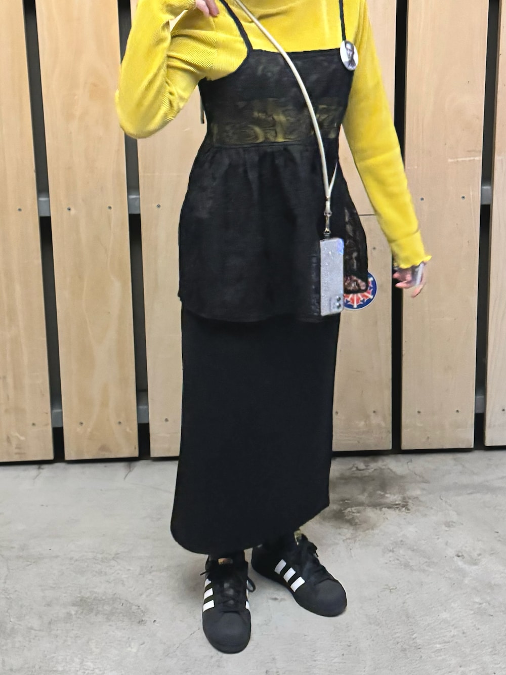 「classicalelfの袖口まで上品かわいく。ラウンドネック袖メローブラウス(長袖)（Tシャツ/カットソー、イエロー系）」を使った、suiさん（骨格ウェーブ・レディース・150cm）の夏コーディネートの1枚目の写真