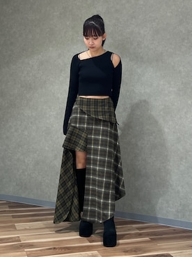 「EMODA（エモダ）のバルキープランプフィットブーツ（ブーツ）」を使った、高橋伶奈さん（レディース・156cm）の秋コーディネート