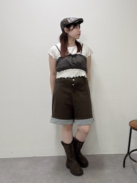 「w closet（ダブルクローゼット）の折り返しハーフパンツ（その他パンツ、ブラウン系）」を使った、みさとさん（レディース・152cm）の夏コーディネート