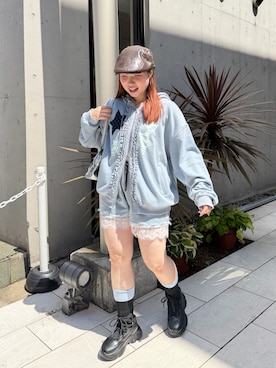「アイテム（パーカー、ブルー系）」を使った、みさとさん（レディース・152cm）の秋コーディネート