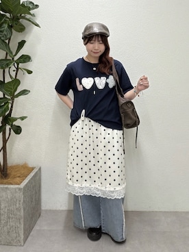「w closet（ダブルクローゼット）のサテンレーススカート（スカート、ホワイト系）」を使った、みさとさん（レディース・152cm）の夏コーディネート
