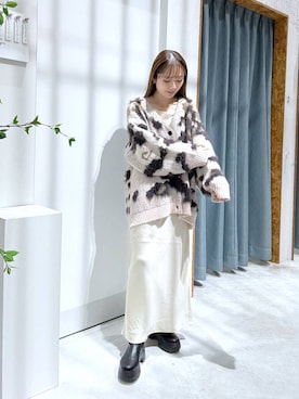 「LEPSIM（レプシィム）のストレッチサテンスカート　497324（スカート）」を使った、raiさん（レディース・154cm）の秋コーディネート