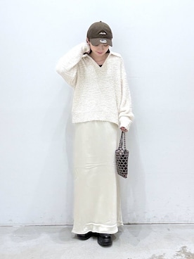 「LEPSIM（レプシィム）のストレッチサテンスカート　497324（スカート）」を使った、raiさん（レディース・154cm）の秋コーディネート