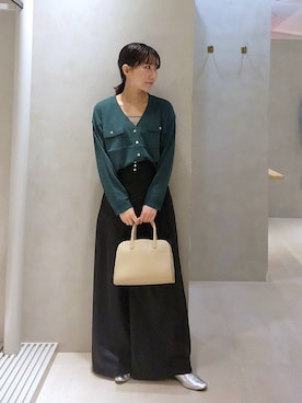 「Andemiu（アンデミュウ）のハイウエストタックフレアパンツ653128（その他パンツ、ブラック系）」を使った、  NATSUさん（レディース・152cm）の春コーディネート