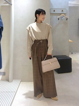 「Andemiu（アンデミュウ）のベルトレザーBAG/1055985（トートバッグ、ベージュ系）」を使った、  NATSUさん（レディース・152cm）の秋コーディネート