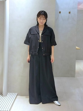 「Andemiu（アンデミュウ）のハイウエストタックフレアパンツ653128（その他パンツ、ブラック系）」を使った、  NATSUさん（レディース・152cm）の春コーディネート