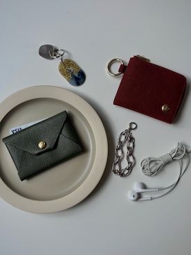 「アイテム（名刺入れ）」を使った、Eriさん（レディース・162cm）の秋コーディネート