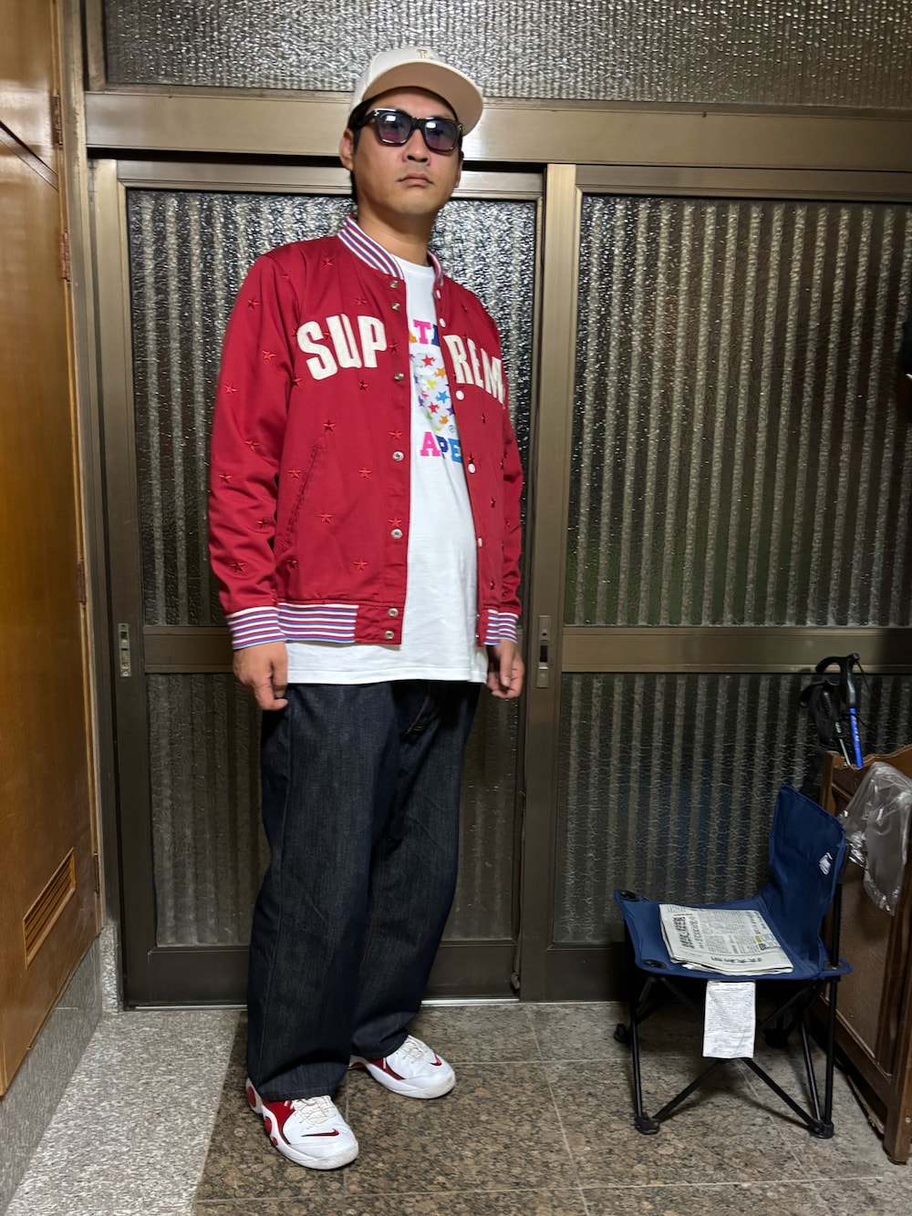 Supreme のスタジャン（レッド系）を使った人気ファッション