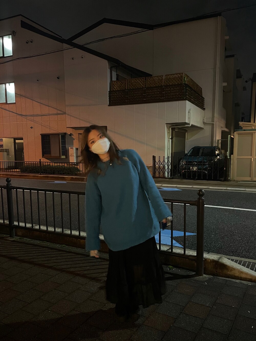 「未来のWEARISTAプロジェクト、あったかコーデ、秋冬コーデ、雨の日コーデ、今日のコーデ、ニット、ニットコーデ、青、青ニット、大学生、大学生コーデ、骨格ストレート、いいね、save、フォローお願いします🤑」｜「mysticのカットアウト畦ニット（ニット/セーター、ブルー系）」を使った、Comaaさん（レディース・158cm）の秋コーディネートの1枚目の写真