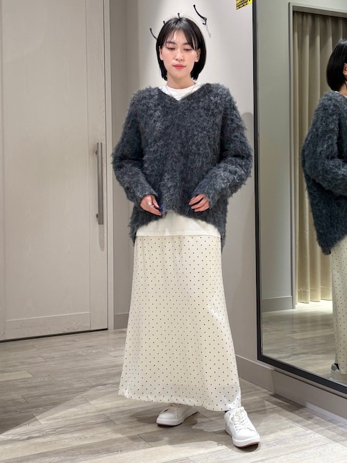 セール】ブラッシュドVネックニット（ニット/セーター）｜abahouse