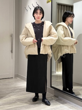 「abahouse mavie（アバハウスマヴィ）のフェイクスウェード/レザースリットタイトスカート（スカート）」を使った、✌︎ふくもっさん✌︎さん（レディース・163cm）の冬コーディネート