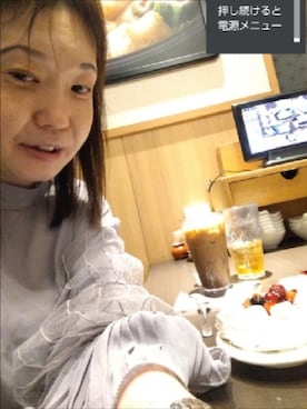 「fifth（フィフス）のアイテム（シャツ/ブラウス）」を使った、（相互）さやかさん（レディース・150cm）の冬コーディネート