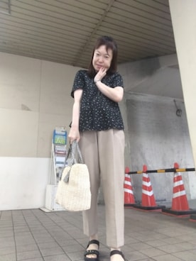 「アイテム（スラックス）」を使った、（相互）さやかさん（レディース・150cm・40代）の夏コーディネート
