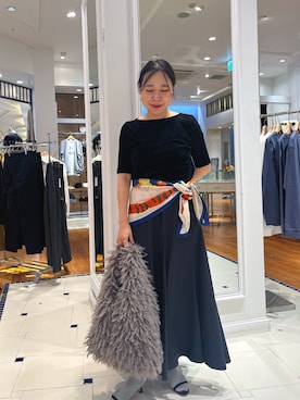 「アイテム（ストール/ショール）」を使った、nol  MATSUDAさん（レディース・157cm）の秋コーディネート