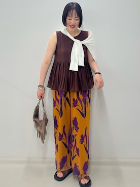 「NOLLEY’S（ノーリーズ）の《接触冷感》【BECシリーズ】ウォッシャブルシアーノースリーブペプラムブラウス（シャツ/ブラウス、ブラウン系）」を使った、SAYAKAさん（レディース・163cm）の夏コーディネート