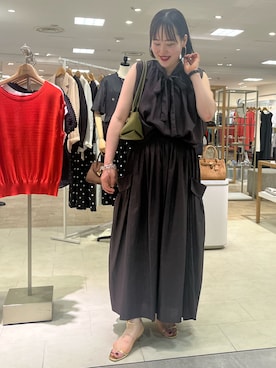 「アイテム（ノーカラージャケット）」を使った、SAYAKAさん（レディース・163cm）の夏コーディネート