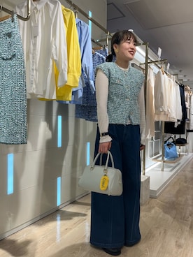 「アイテム（チャーム、イエロー系）」を使った、SAYAKAさん（レディース・163cm）の冬コーディネート