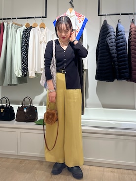 「アイテム（ストール/ショール）」を使った、SAYAKAさん（レディース・163cm）の秋コーディネート
